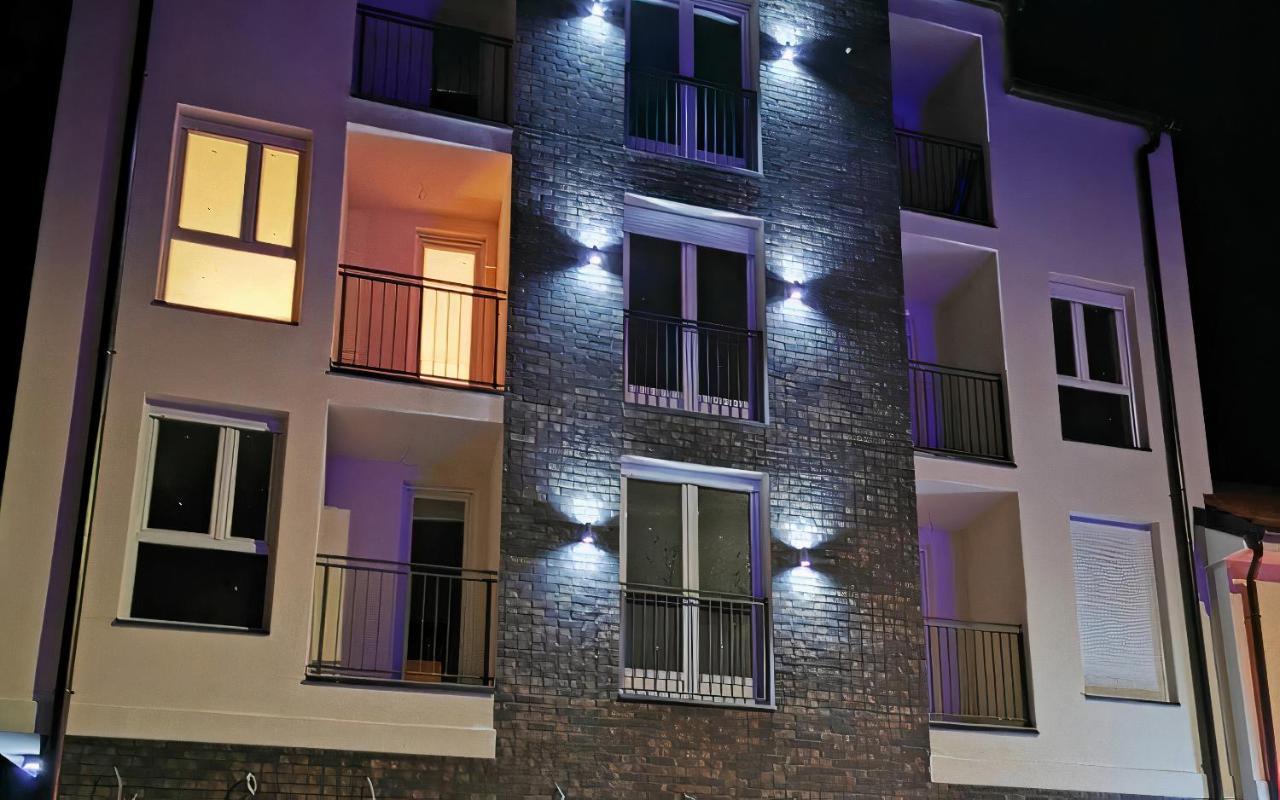 סוקו בניה Millenium Apartment מראה חיצוני תמונה